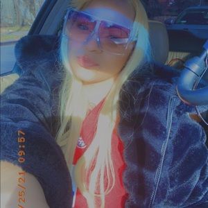 Meet your Posher, Irene